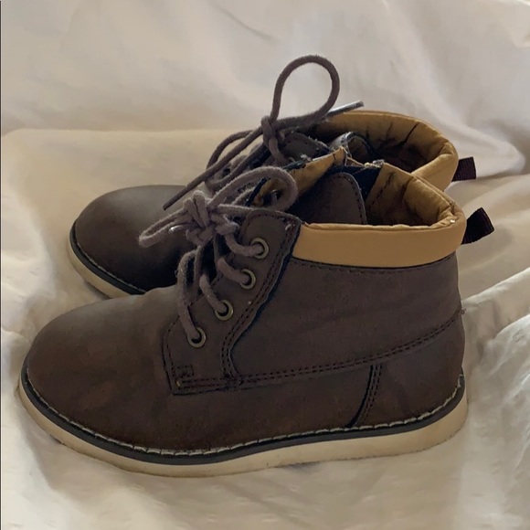 Old navy toddler boots - Picture 2 of 5